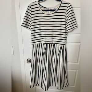 LuLaRoe Amelia Dress - B&W, EUC, XL
